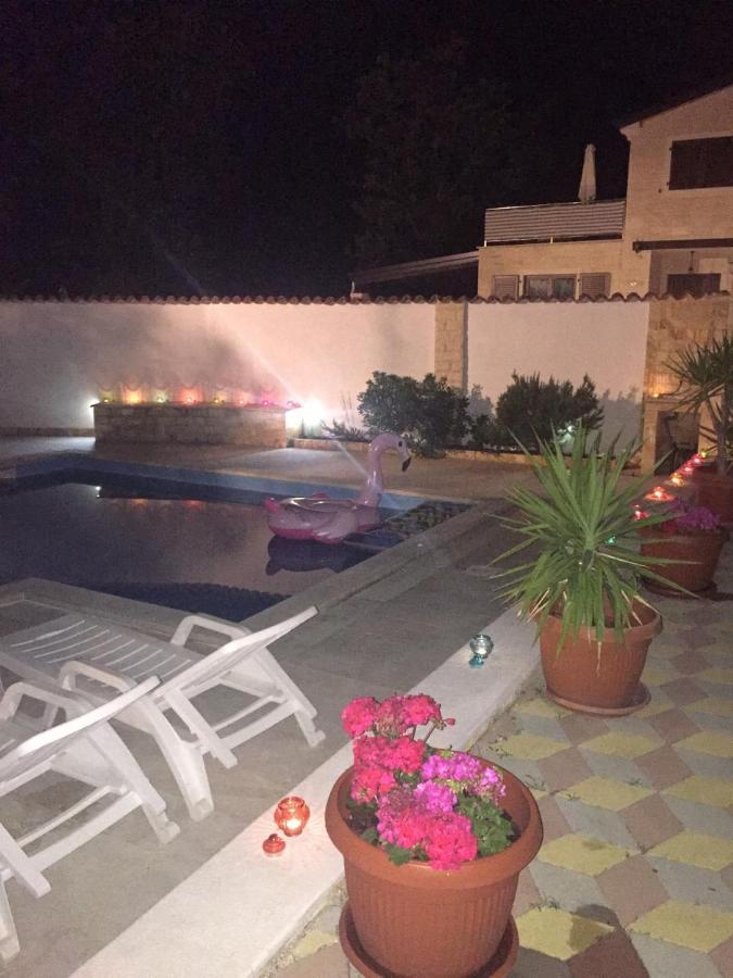 Apartments Villa Mimi Visnjan Luaran gambar